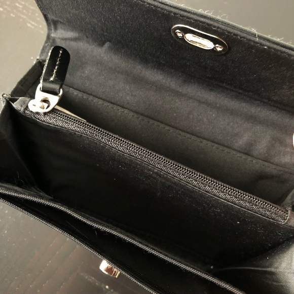 Used Wallet - Picture 5 of 5